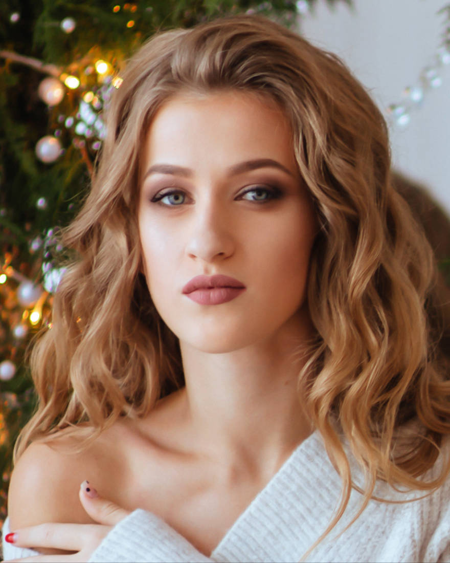 woman with thick hair